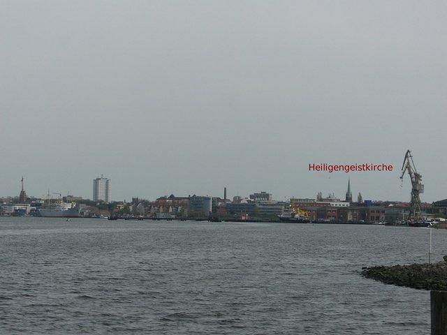 Blick vom Ufer Richtung Innenstadt (Zoom)